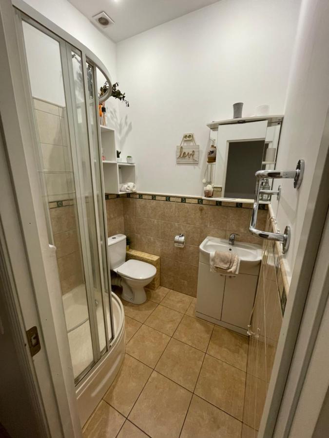Flat In Front Of Station Appartement *