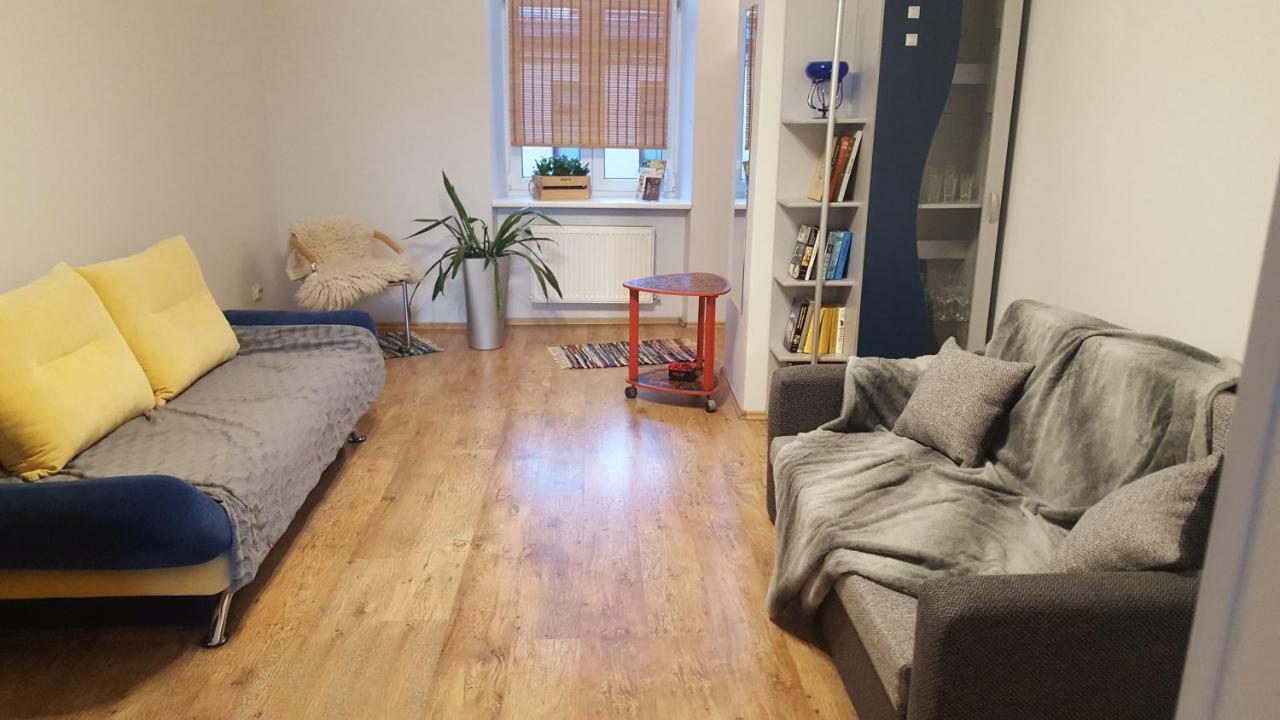 Appartement Flat In Front Of Station Riga